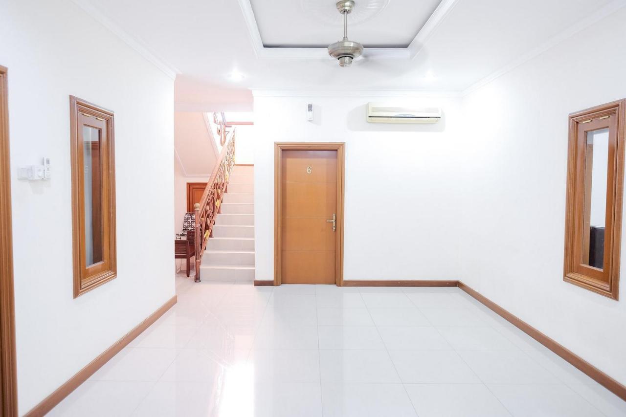 Wisma Delapan Mitra Reddoorz Τζακάρτα Εξωτερικό φωτογραφία