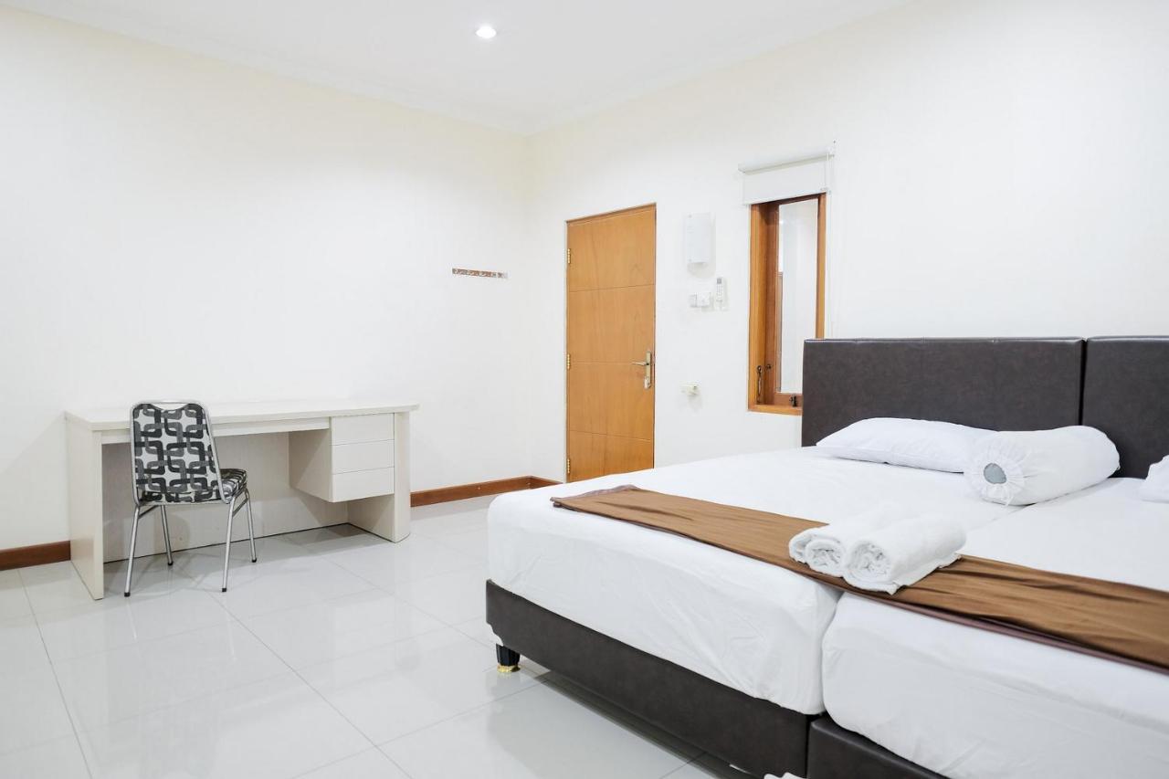 Wisma Delapan Mitra Reddoorz Τζακάρτα Εξωτερικό φωτογραφία